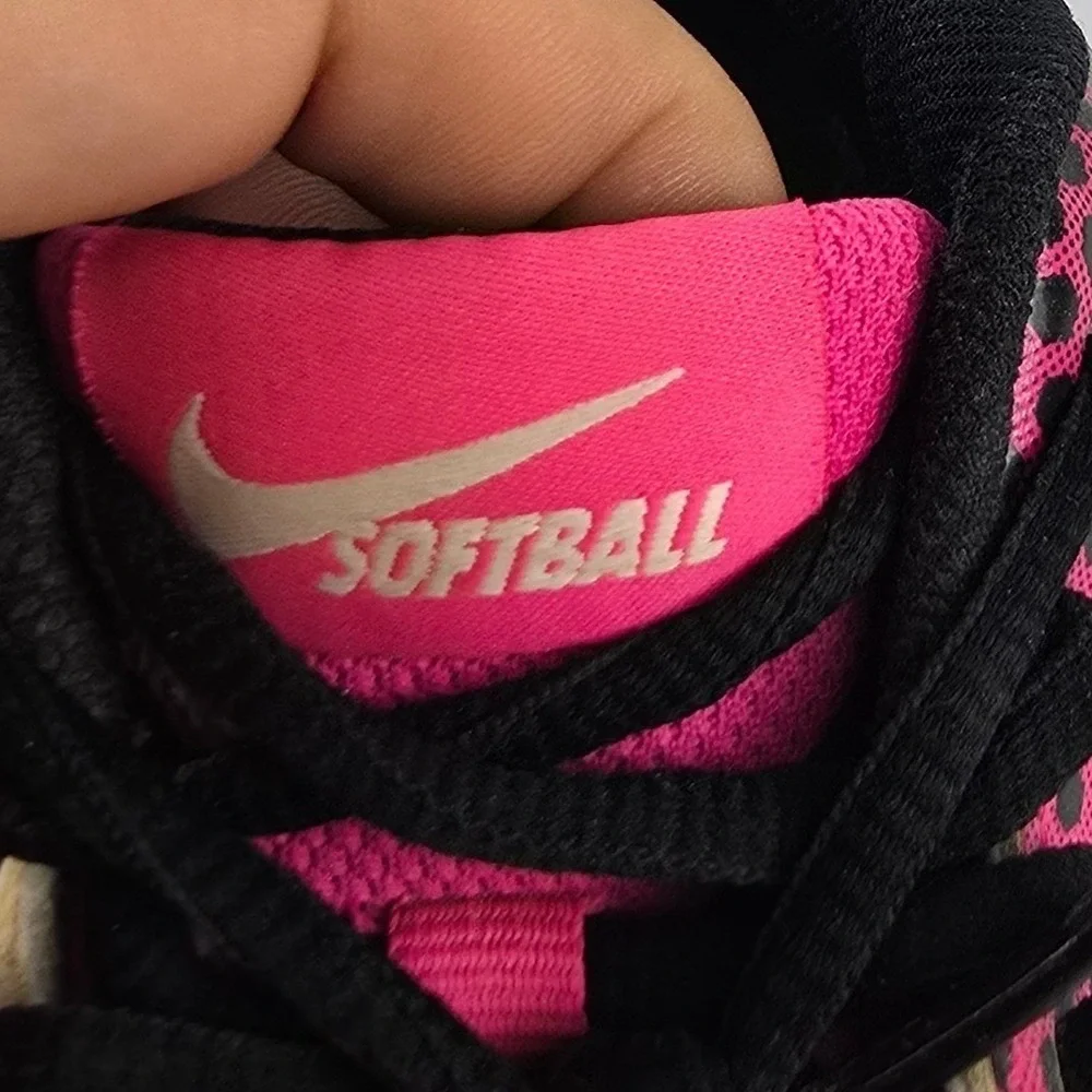 Nike Hyperdiamond 4 Keystone‎ Softball Cleats Kids 4.5Y Pink Black Low Top